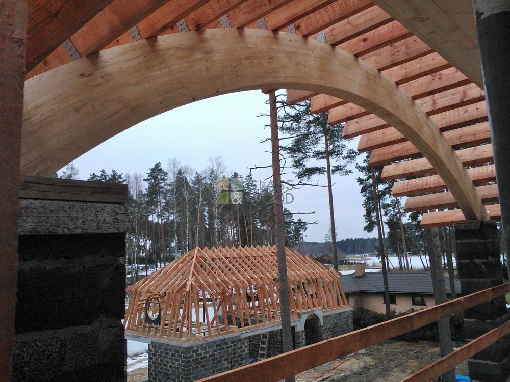 Curved wooden constructions